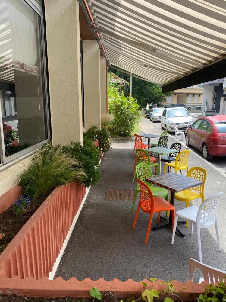 Hotel Des Pays Bas Lourdes Zewnętrze zdjęcie